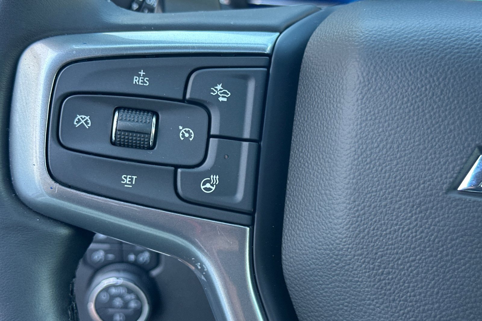 Used 2024 Chevrolet Silverado 1500 LT Trail Boss w/ LT Trail Boss Premium Package image 31