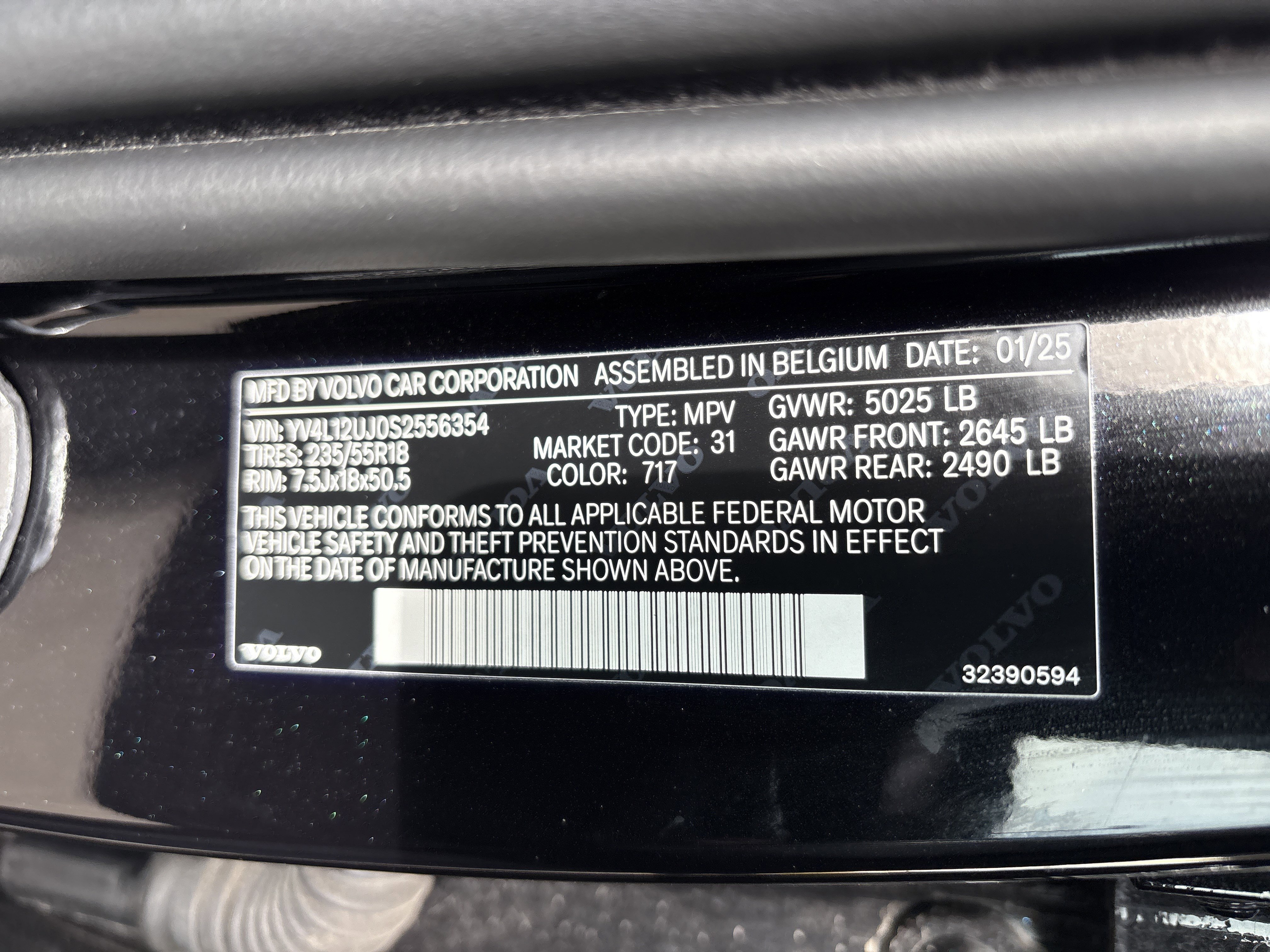 Certified 2025 Volvo XC40 B5 Core image 70