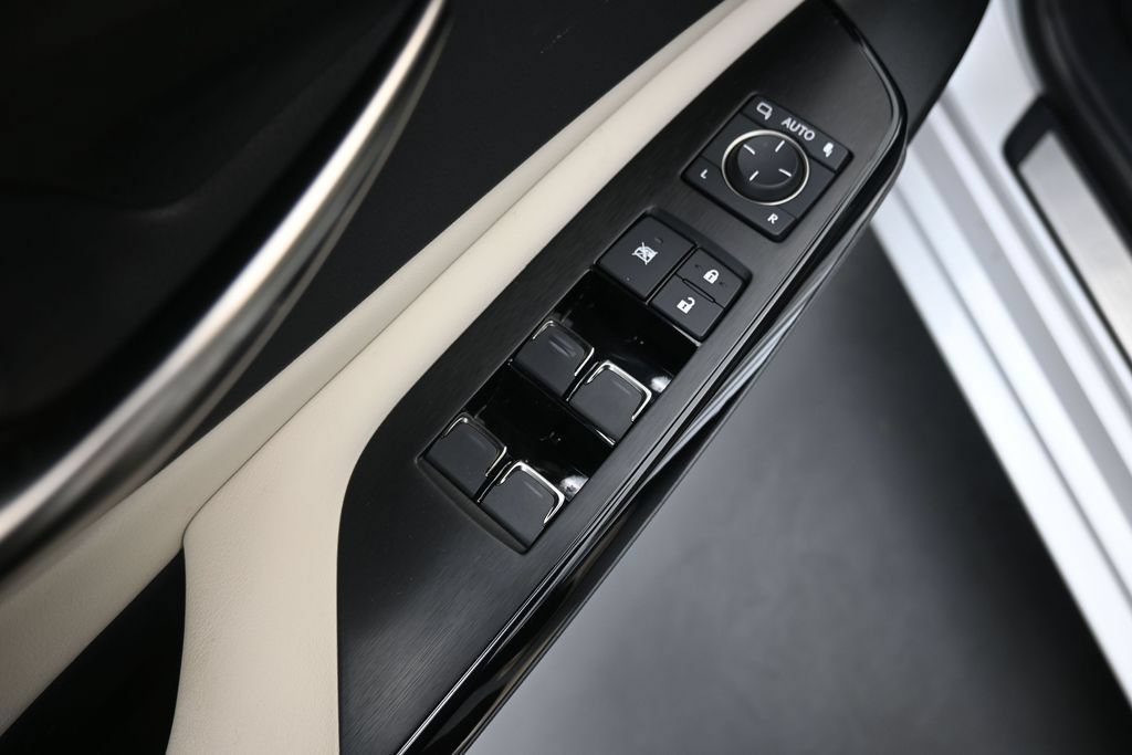 Used 2024 Lexus ES 350 w/ Premium Package FWD image 13