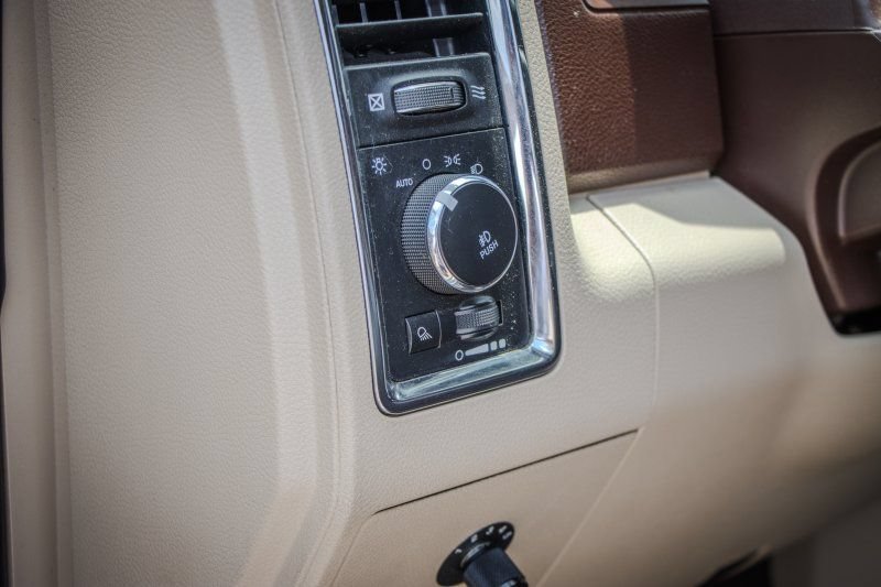 Used 2017 RAM 3500 Laramie Longhorn AWD/4WD image 19