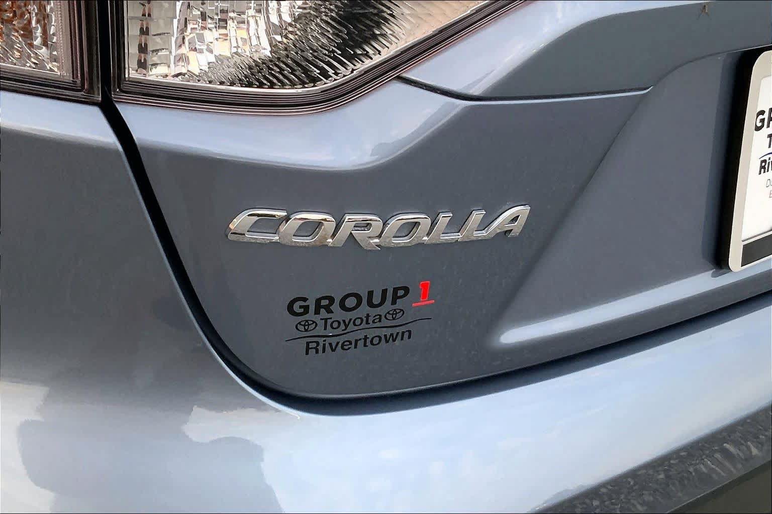 Used 2025 Toyota Corolla LE FWD image 30