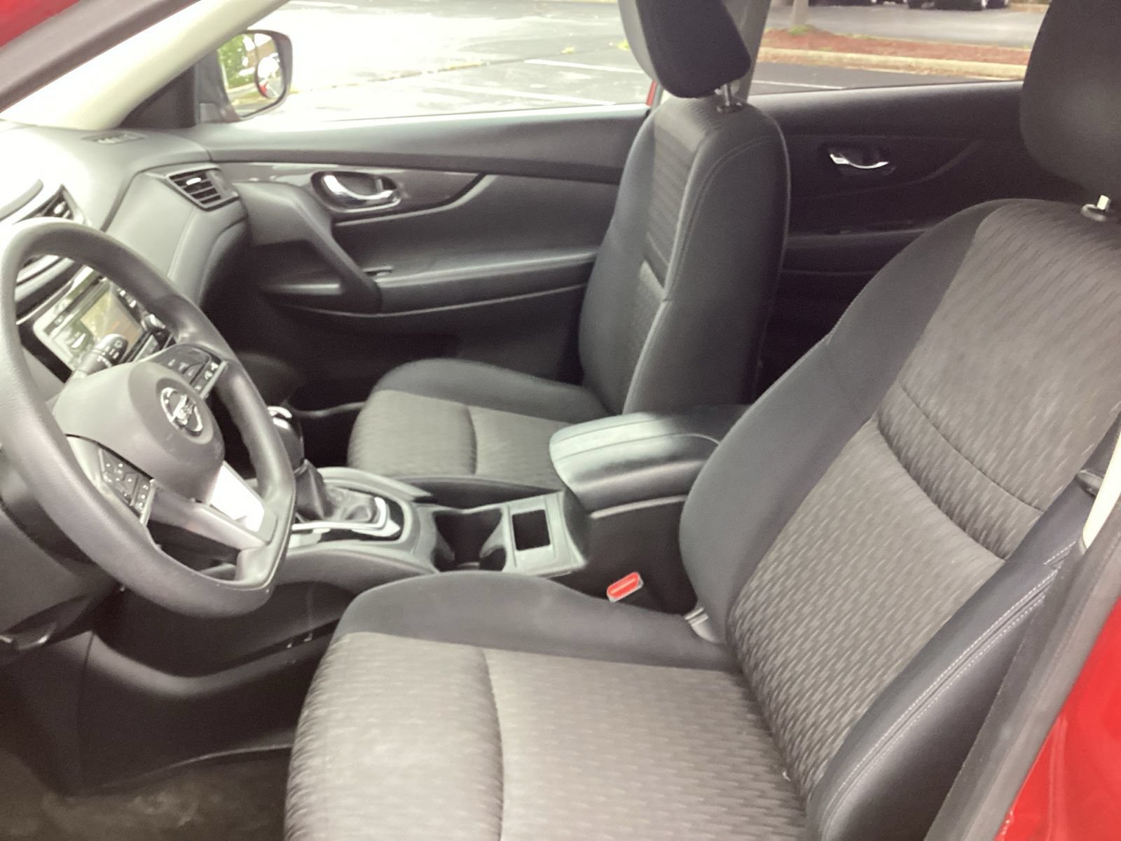 Used 2017 Nissan Rogue S w/ S Appearance Package AWD/4WD image 6
