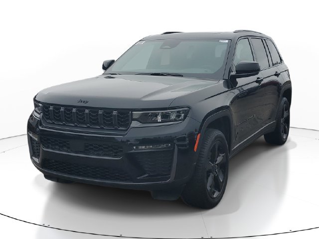 New 2026 Jeep Grand Cherokee Limited w/ Limited Altitude Package AWD/4WD image 2