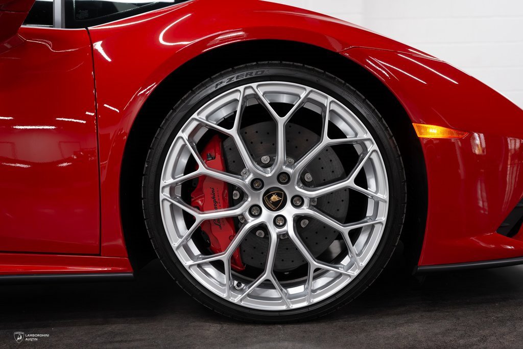 Used 2023 Lamborghini Huracan EVO image 22