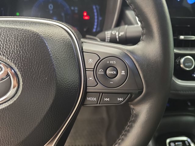 Used 2025 Toyota Corolla XSE FWD image 31