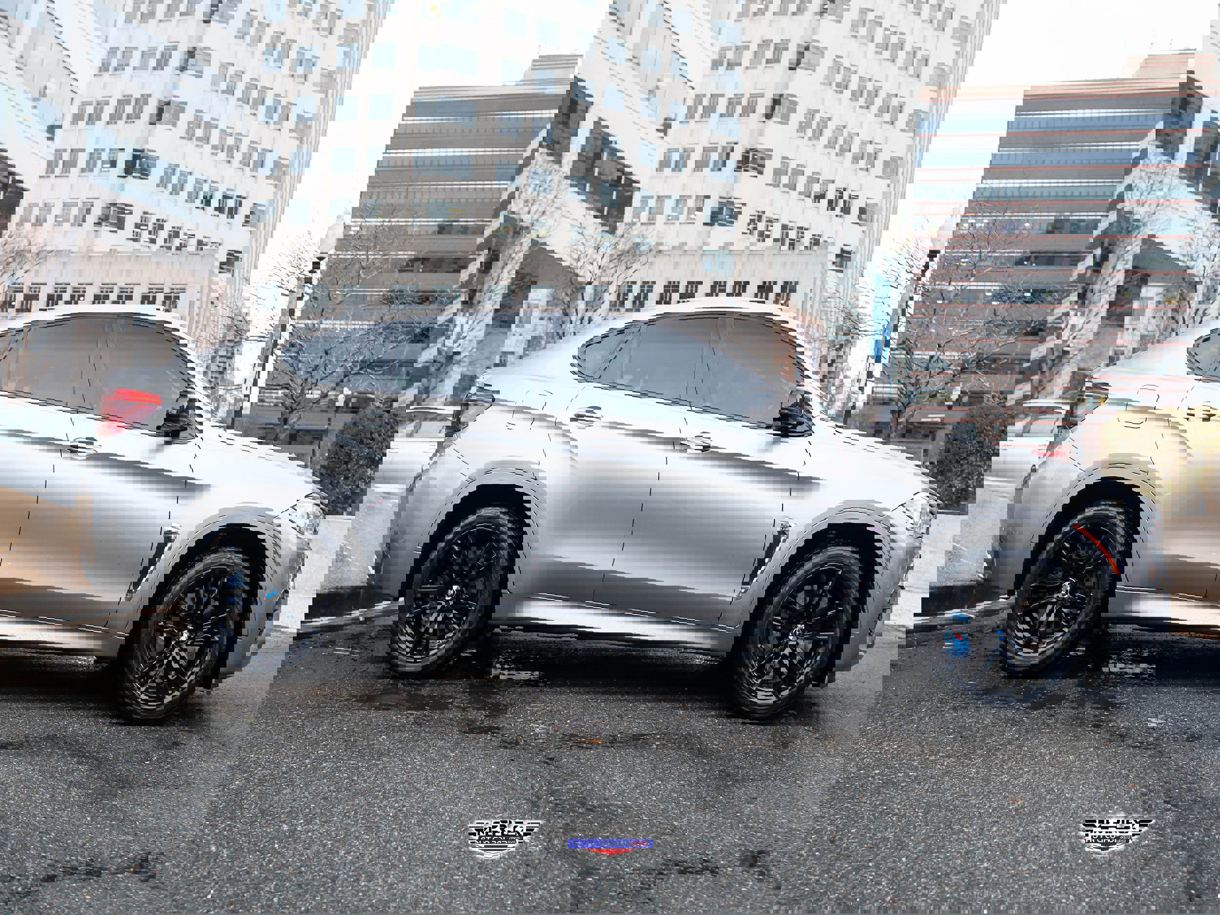 Used 2017 BMW X6 M w/ Executive Package image 8