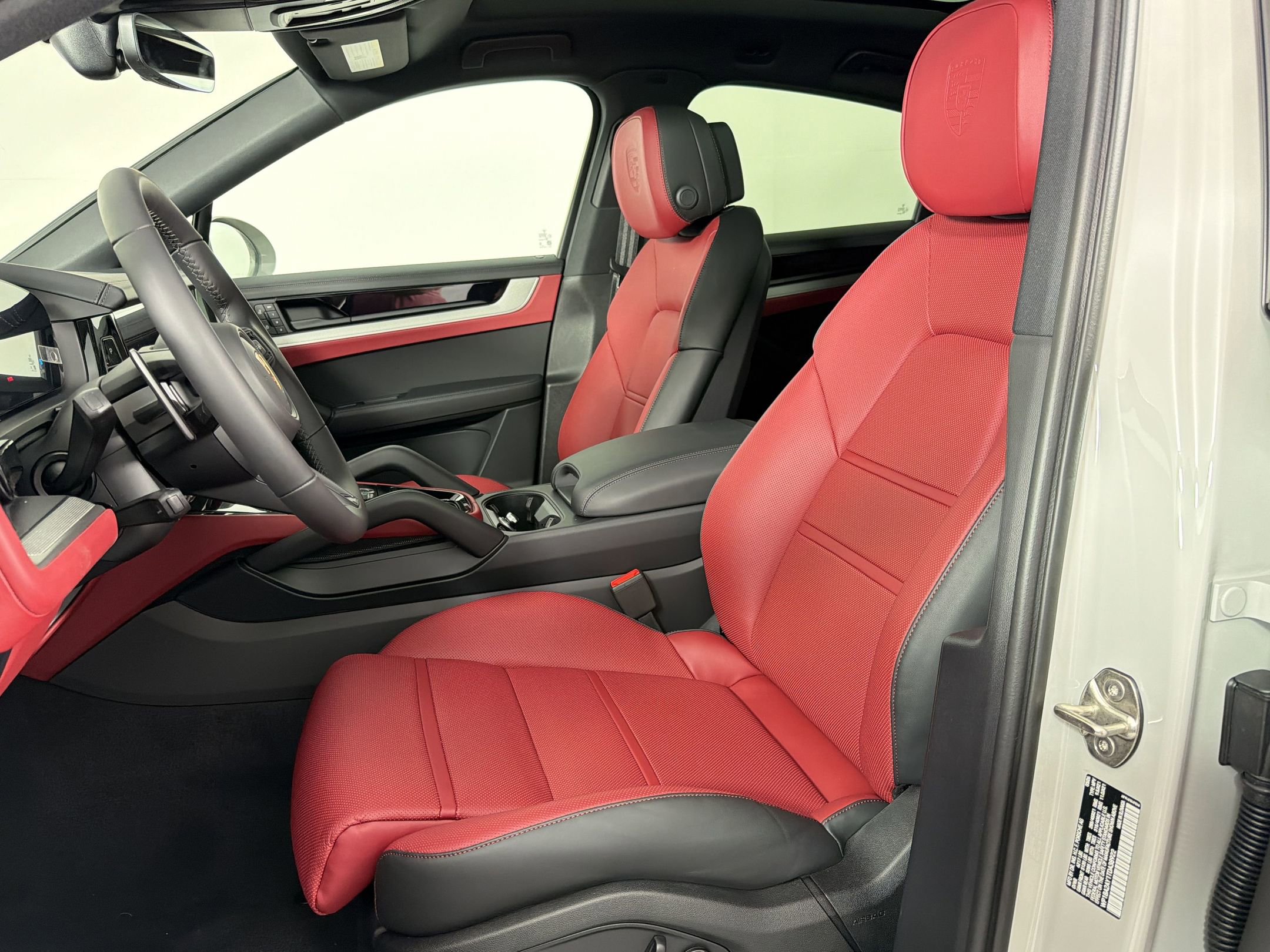 New 2026 Porsche Cayenne Coupe AWD/4WD image 5