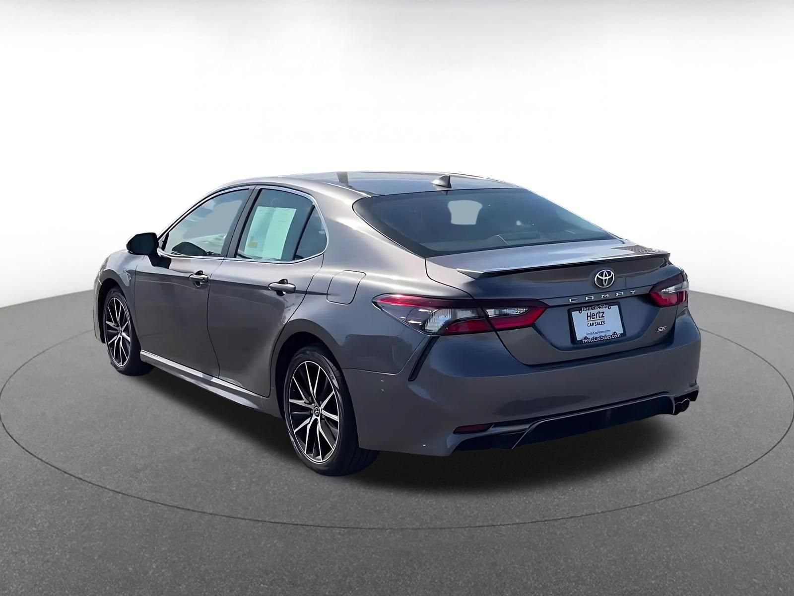 Used 2024 Toyota Camry SE FWD image 11