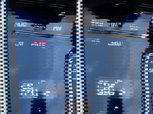 Used 2018 Porsche Panamera image 37