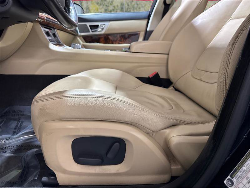 Used 2014 Jaguar XF 3.0 AWD/4WD image 17