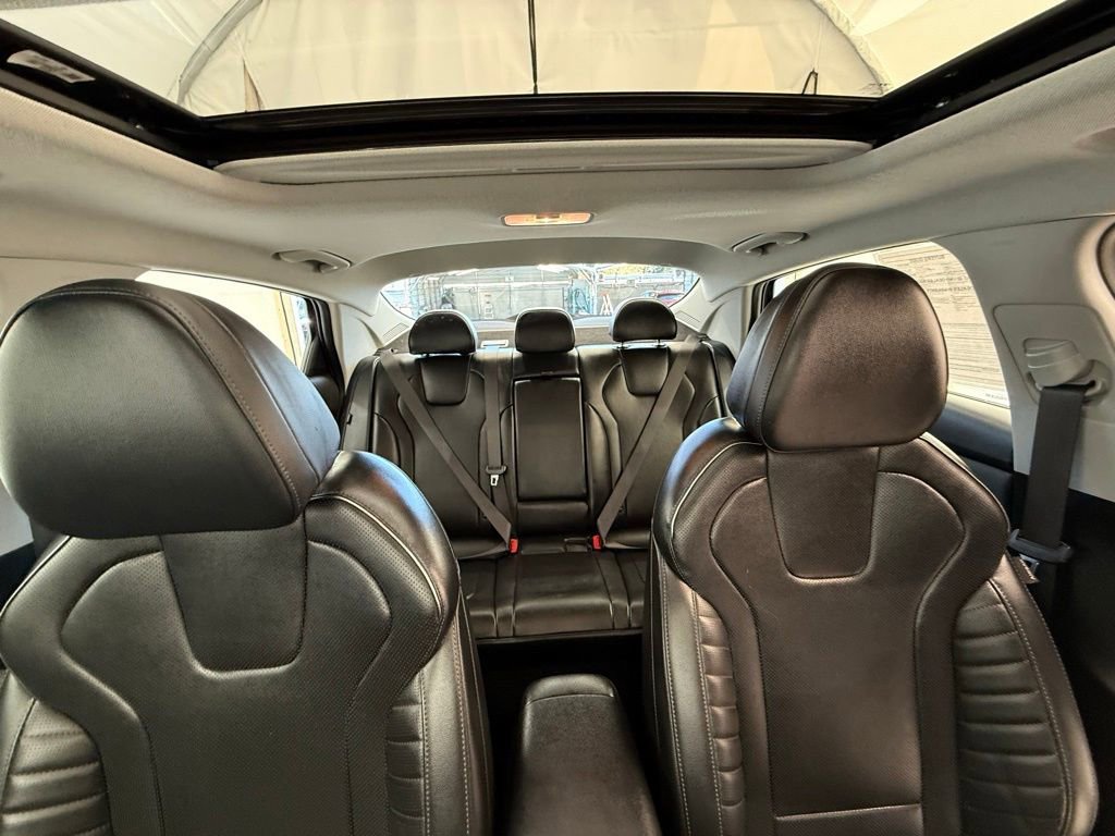 Used 2025 Hyundai Elantra Limited FWD image 28