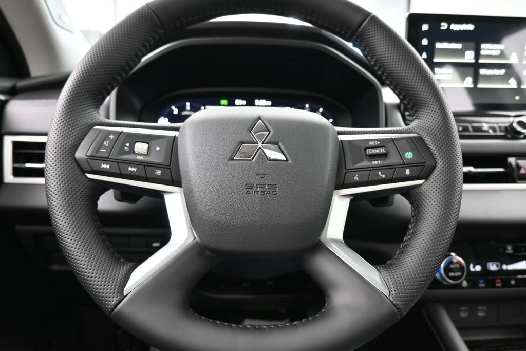 New 2026 Mitsubishi Outlander SEL FWD image 32