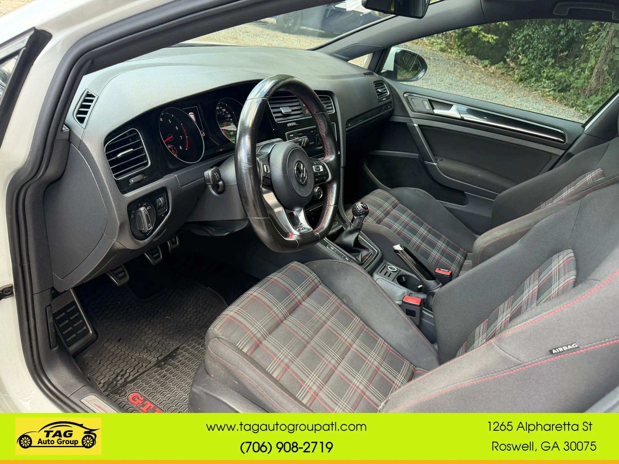 Used 2017 Volkswagen GTI SE FWD image 11