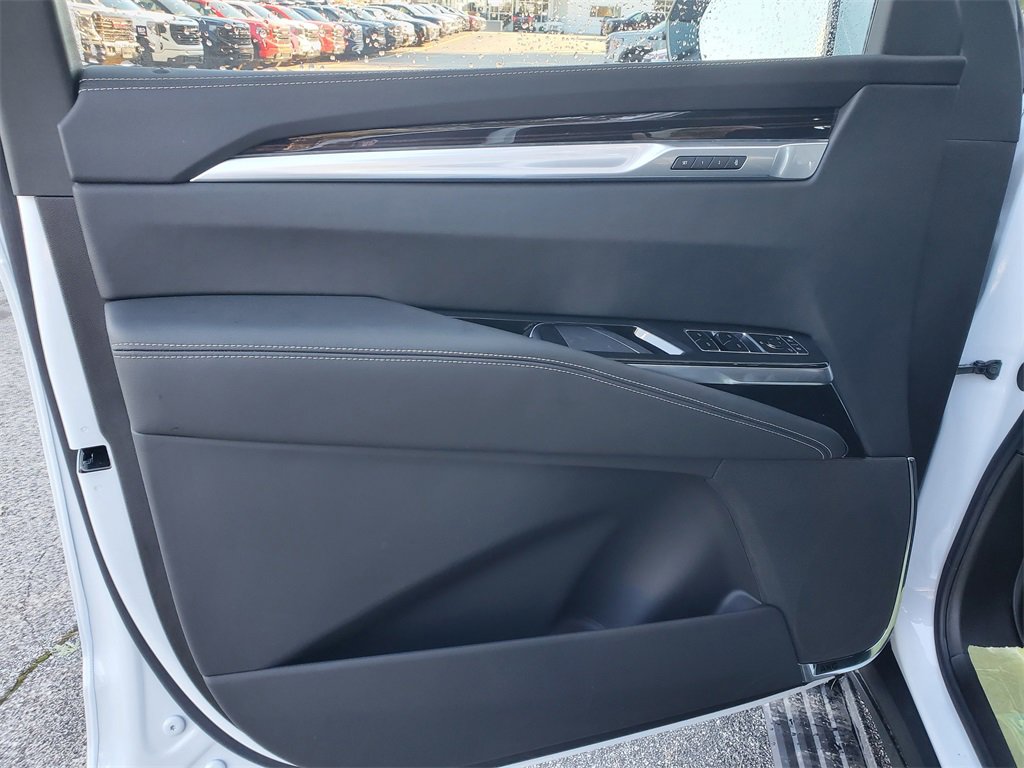 New 2026 Cadillac Escalade Luxury w/ LPO, Floor Liner Package image 8