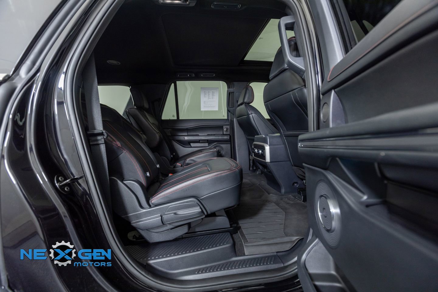 Used 2024 Ford Expedition Max Limited image 34