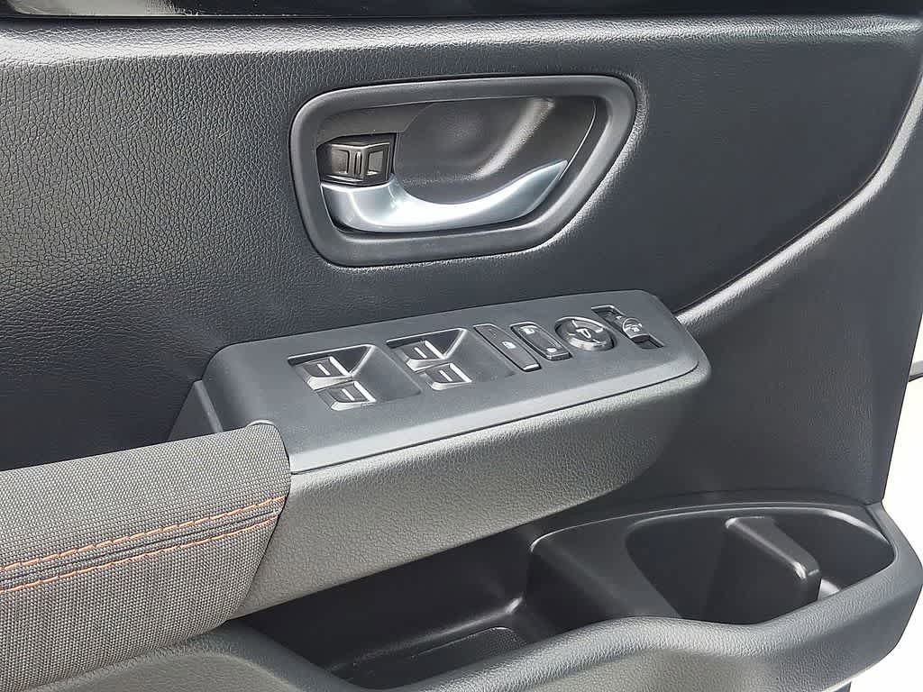 Certified 2025 Honda Pilot Sport image 10