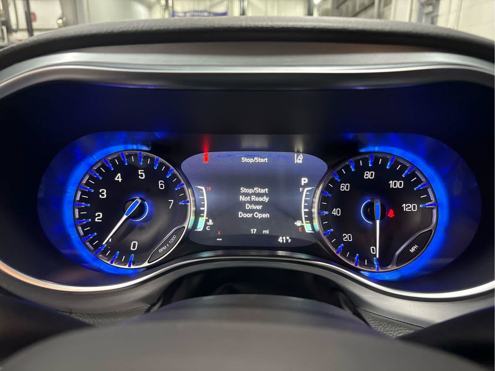 New 2026 Chrysler Pacifica Limited w/ Uconnect Theater Family Group FWD image 7