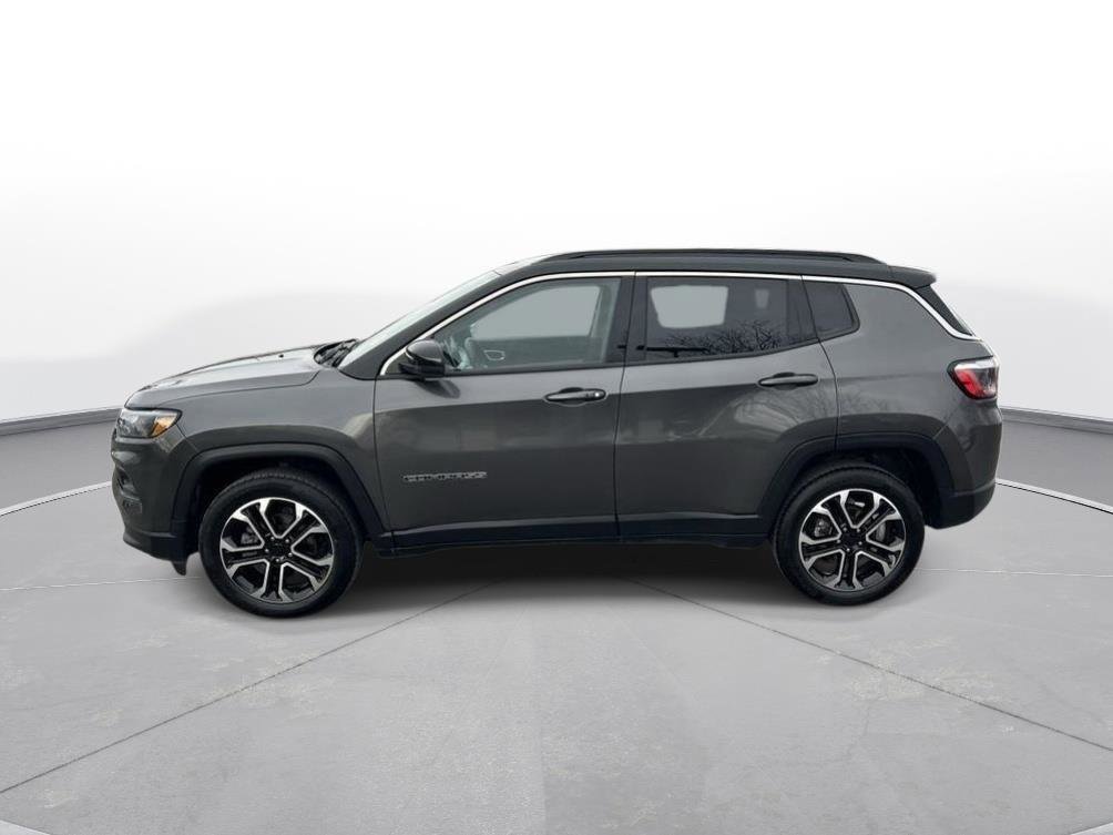Used 2022 Jeep Compass Limited image 3