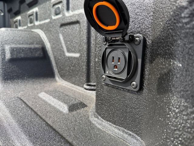 New 2026 Chevrolet Silverado 1500 Custom Trail Boss w/ LPO, Dark Essentials Package AWD/4WD image 34