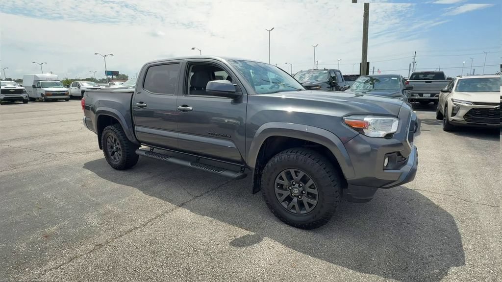 Used 2023 Toyota Tacoma SR5 RWD image 2