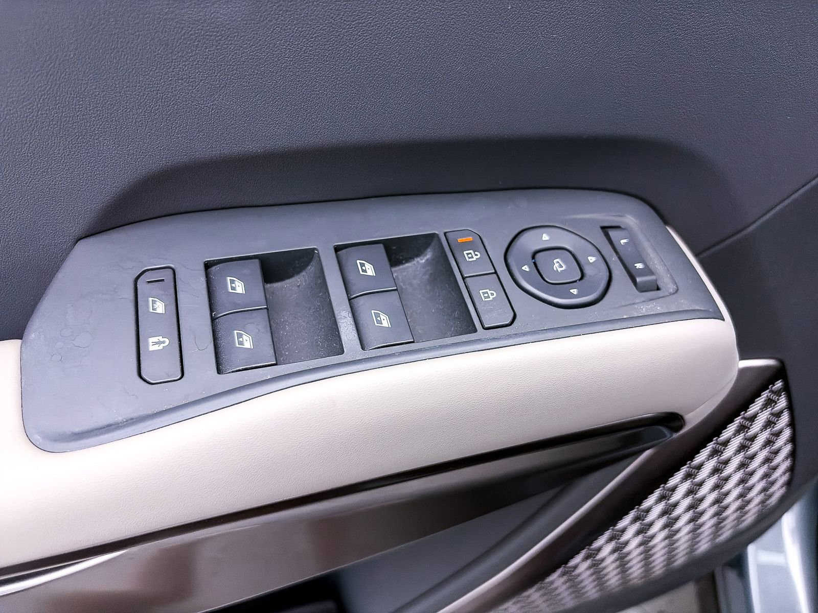 Used 2024 Kia EV9 Wind image 18