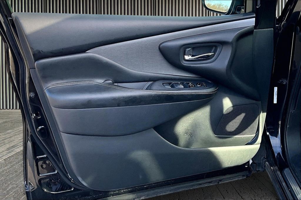 Used 2020 Nissan Murano SV image 24