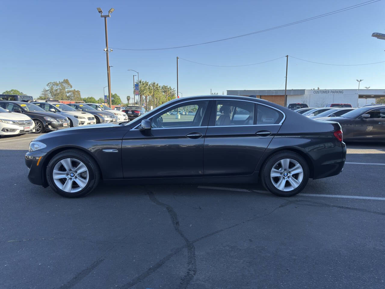 Used 2011 BMW 528i Sedan RWD image 6