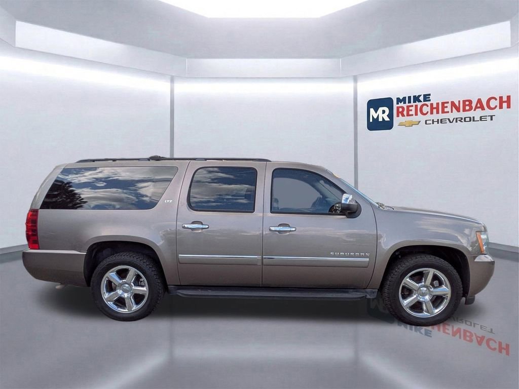 Used 2014 Chevrolet Suburban LTZ image 3
