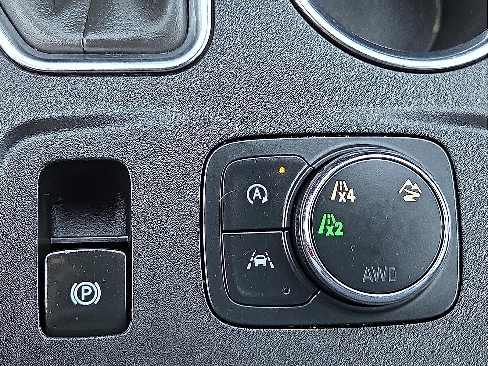 Used 2023 Chevrolet Traverse LT AWD/4WD image 20