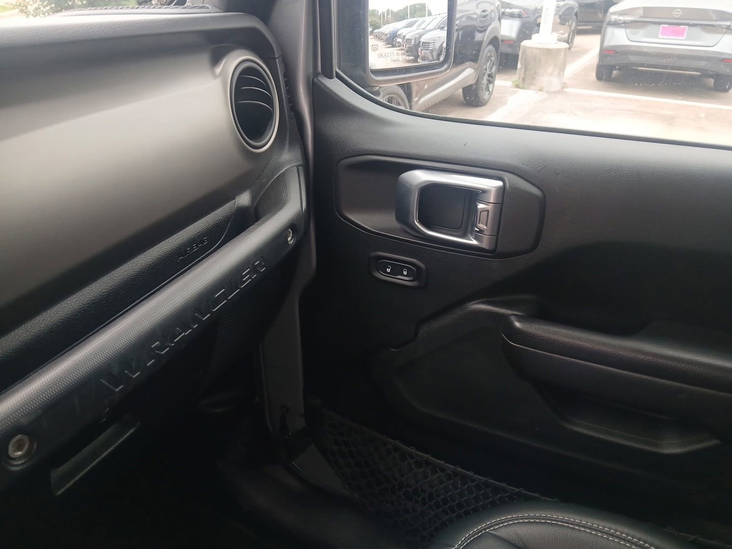 Used 2018 Jeep Wrangler Unlimited Sport S AWD/4WD image 15