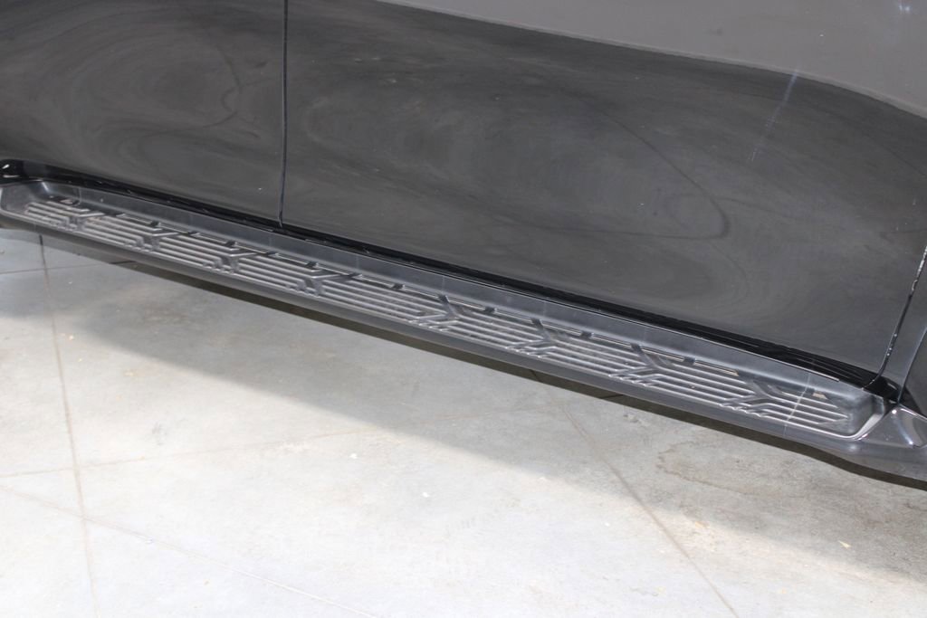 Used 2024 Nissan Armada SV image 13