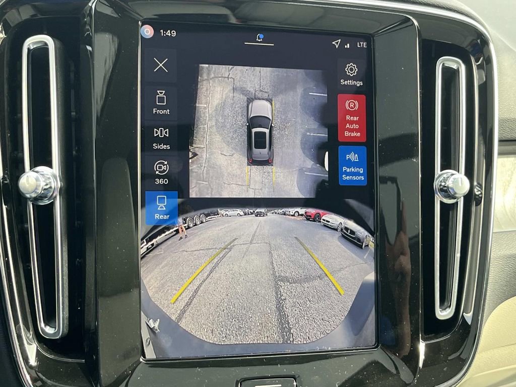 New 2026 Volvo XC40 B5 Plus w/ Protection Package Premier image 27