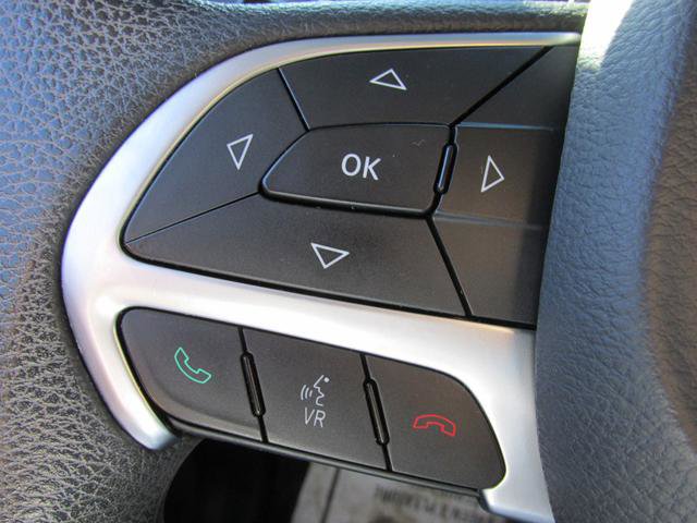 Used 2016 Chrysler 200 Limited image 14