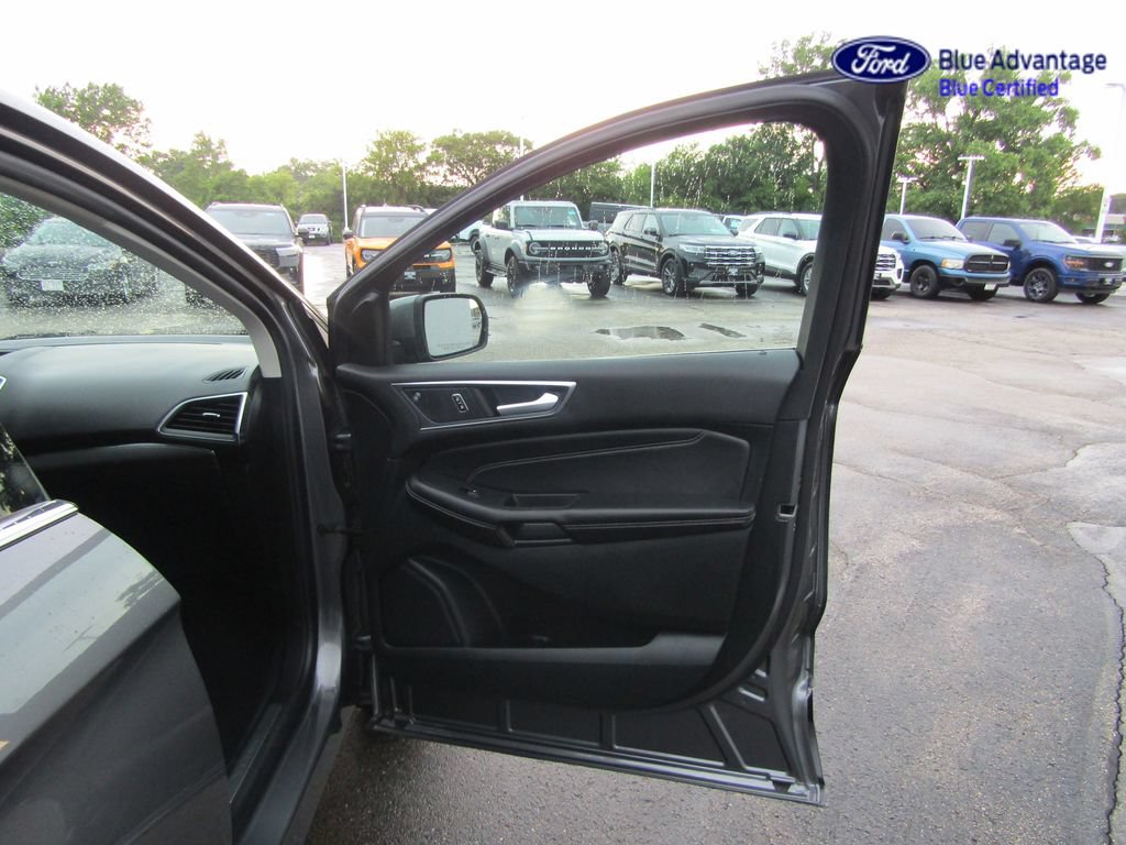 Certified 2024 Ford Edge Titanium AWD/4WD image 42
