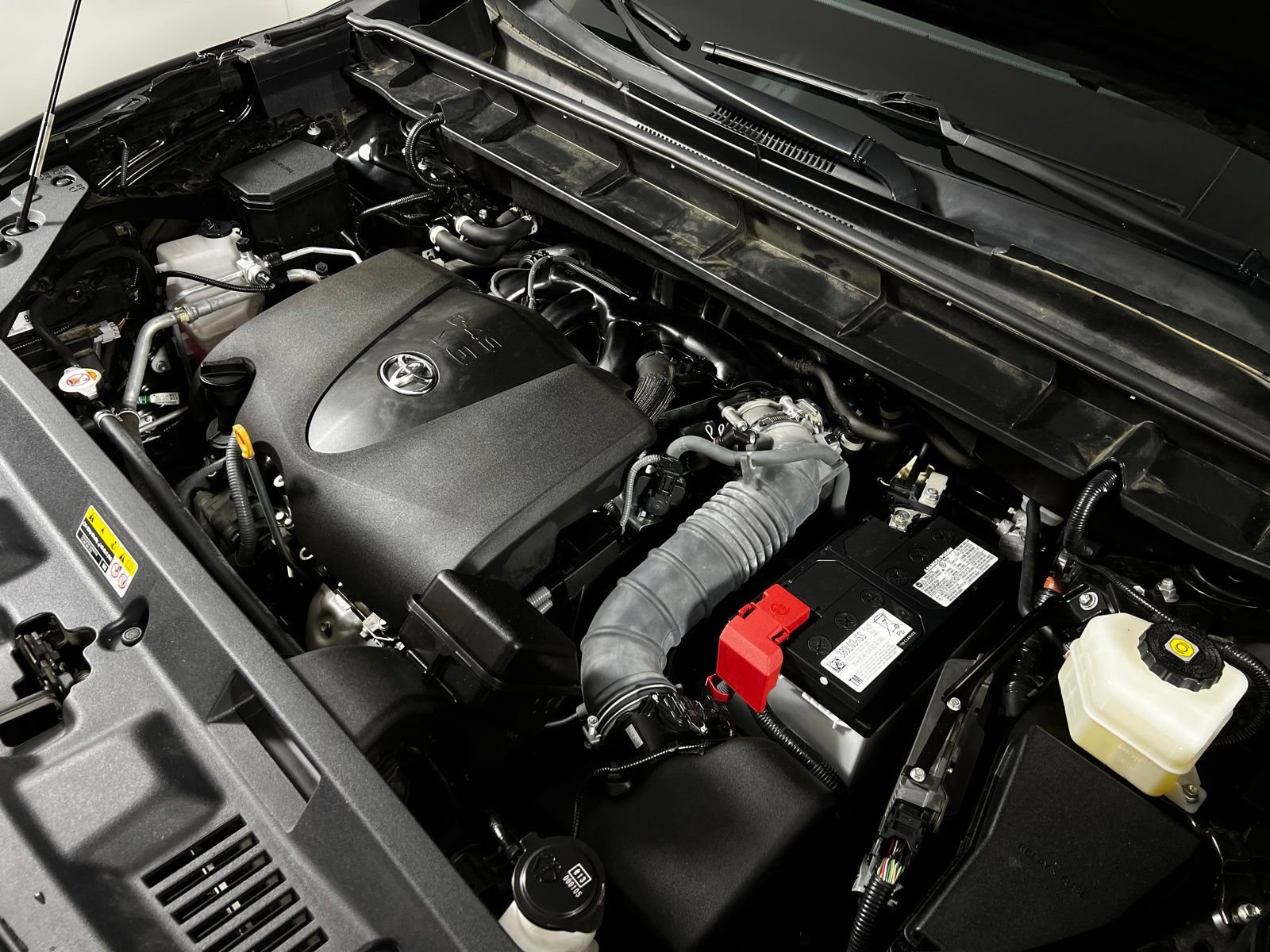 Used 2022 Toyota Highlander XLE FWD image 11