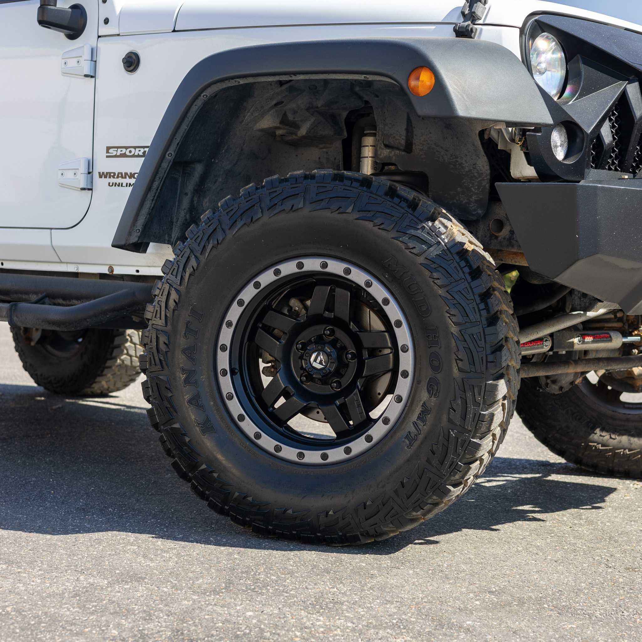 Used 2015 Jeep Wrangler Unlimited Sport w/ Connectivity Group AWD/4WD image 10