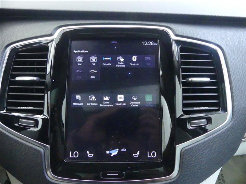 Used 2016 Volvo XC90 T6 Momentum w/ Momentum Plus Package AWD/4WD image 11
