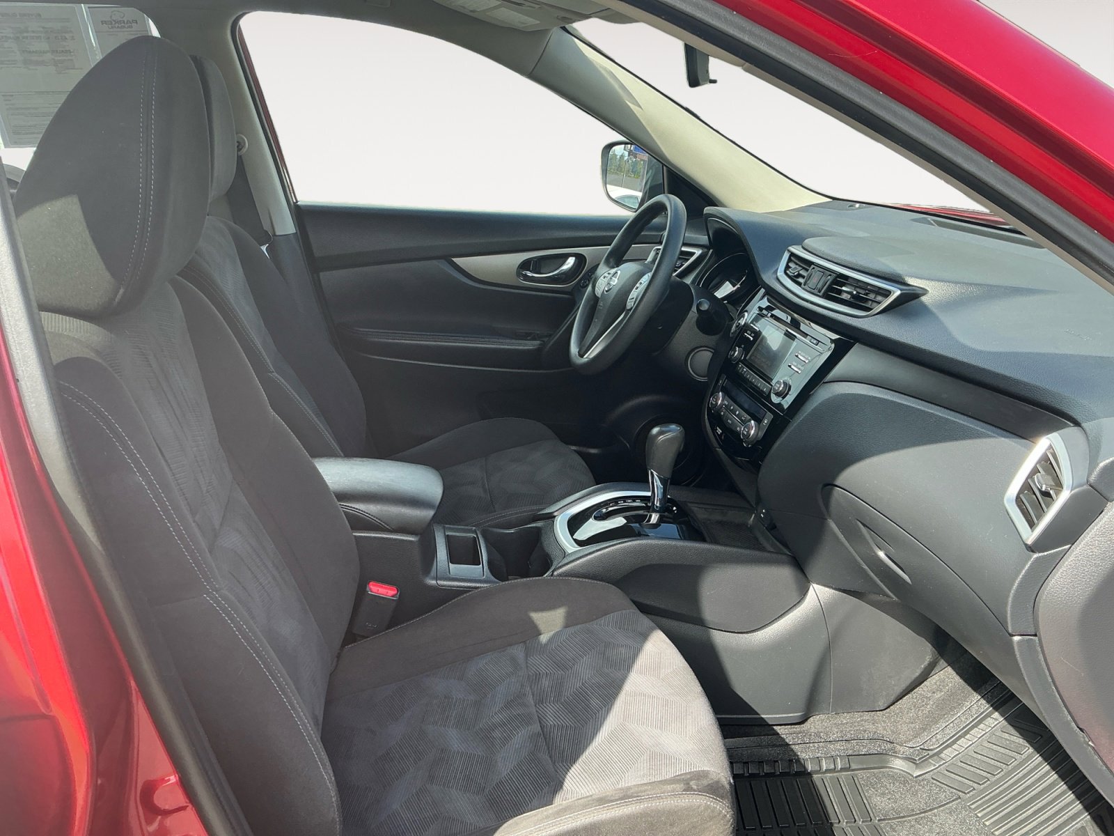 Used 2015 Nissan Rogue SV AWD/4WD image 15