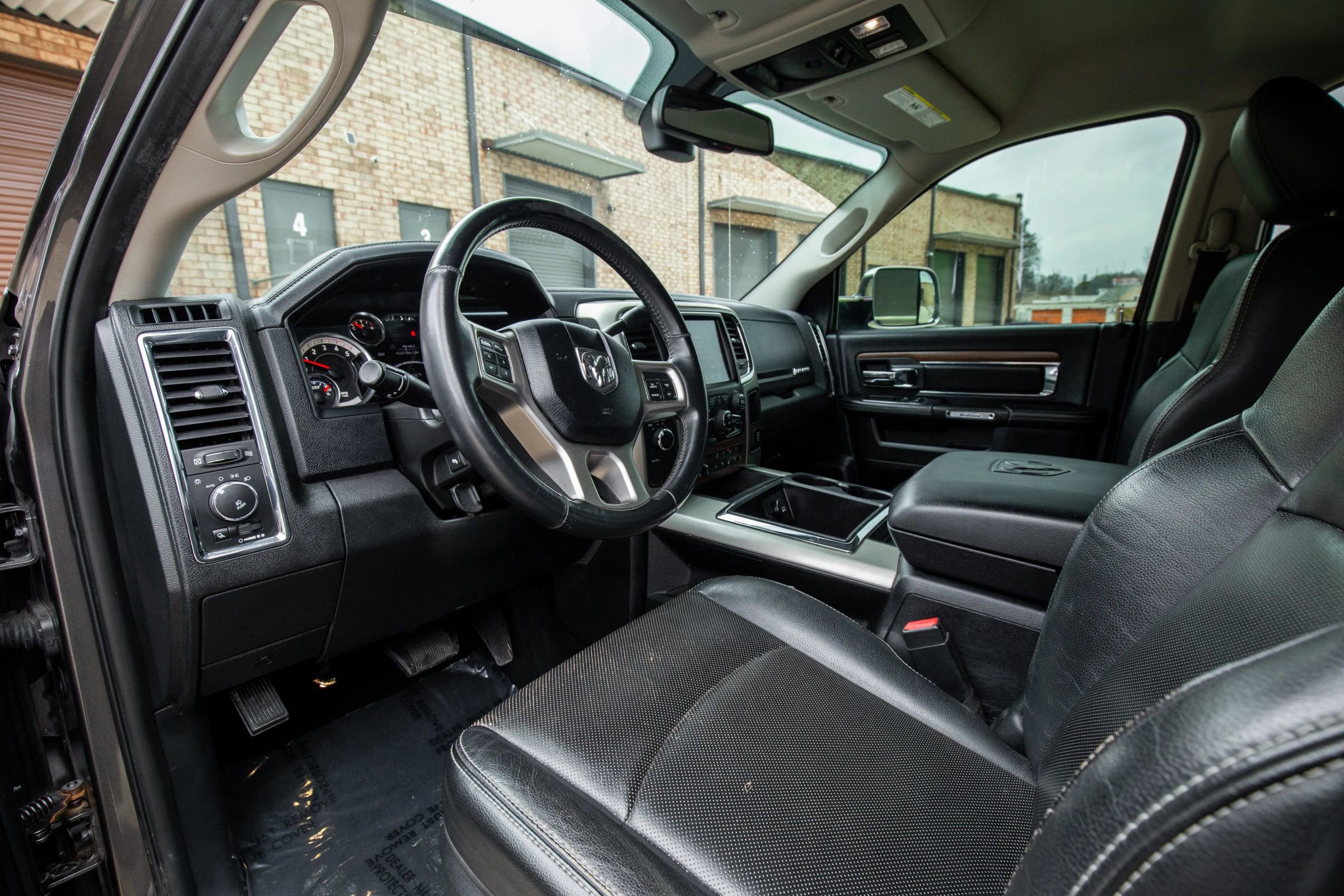 Used 2014 RAM 3500 Laramie image 18