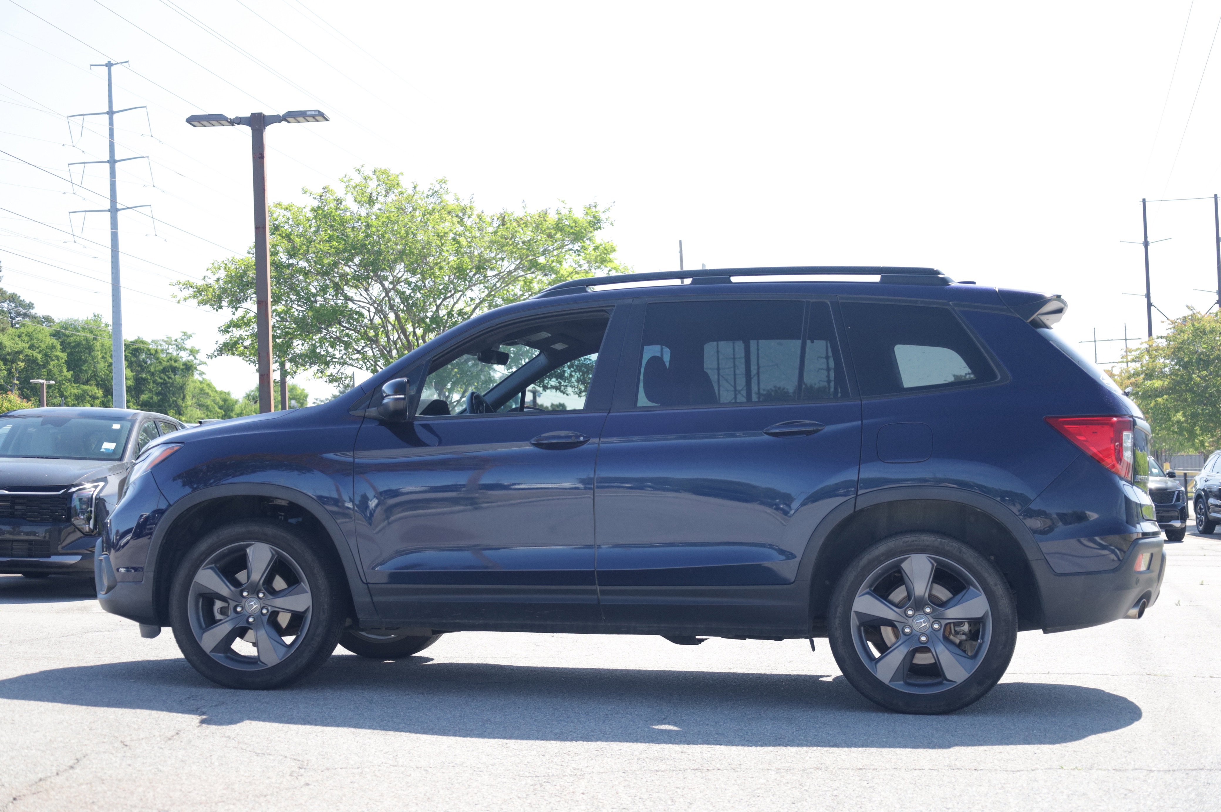 Used 2021 Honda Passport Touring image 2