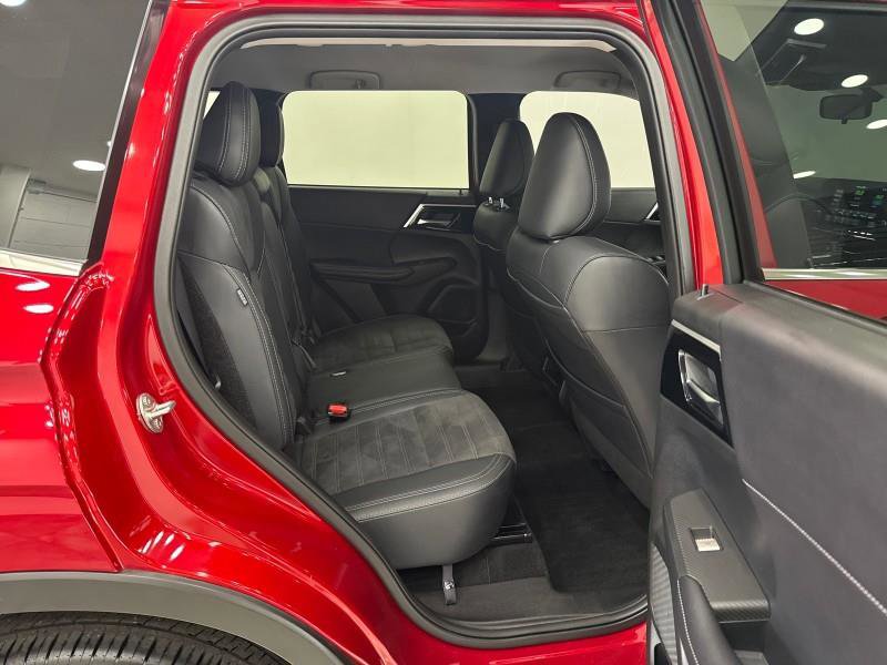 Used 2024 Mitsubishi Outlander SE image 66