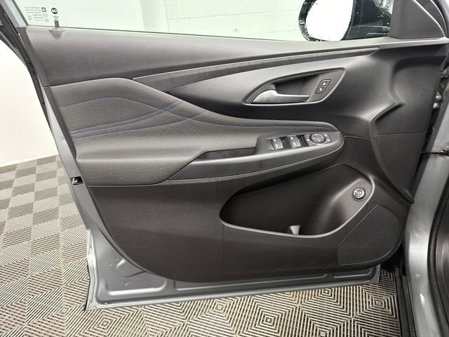 Used 2025 Buick Envista Sport Touring w/ Convenience I Package FWD image 11