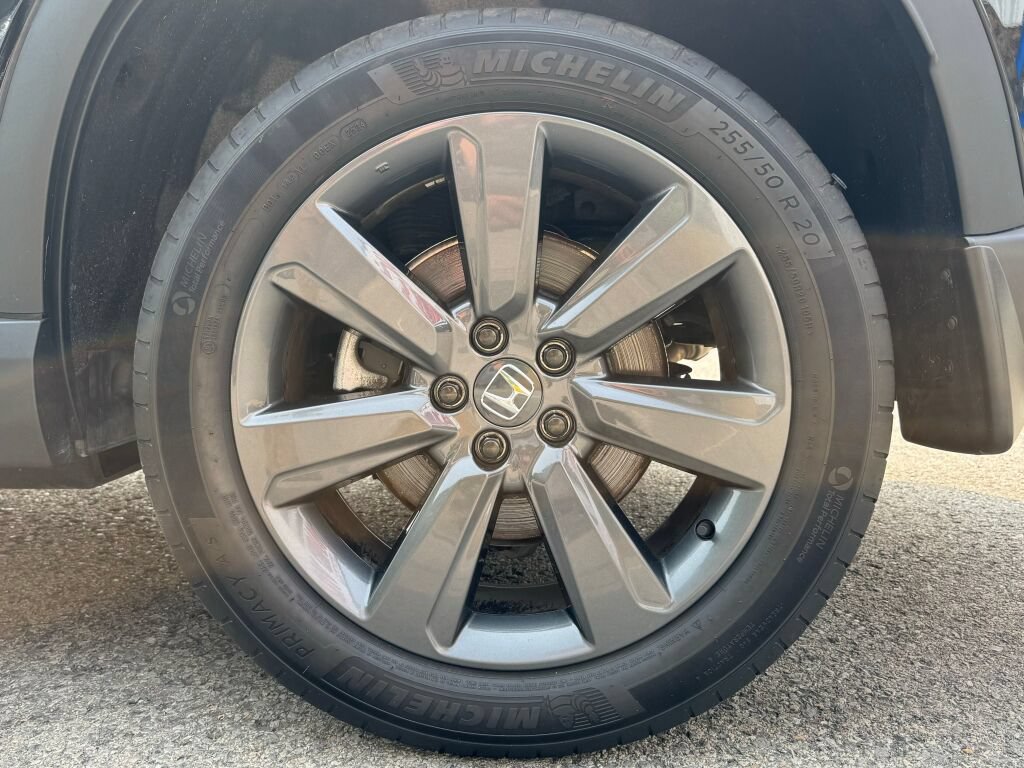 Used 2025 Honda Pilot Sport image 10