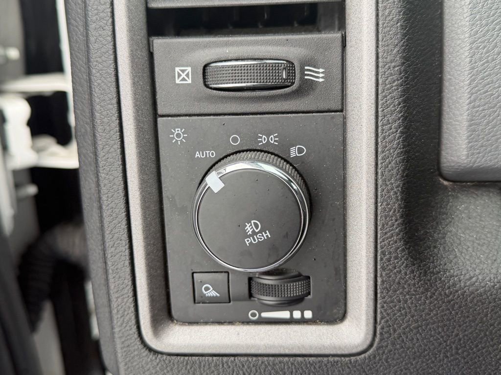 Used 2017 RAM 1500 Express w/ Express Value Package image 19