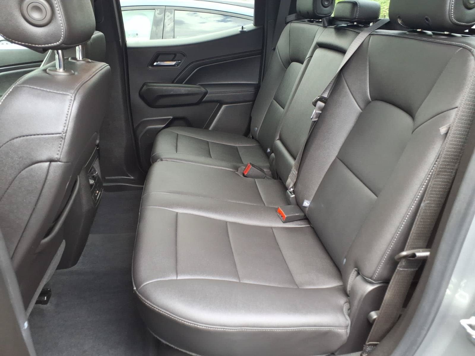 Used 2023 GMC Canyon Elevation w/ Elevation Premium Package AWD/4WD image 14