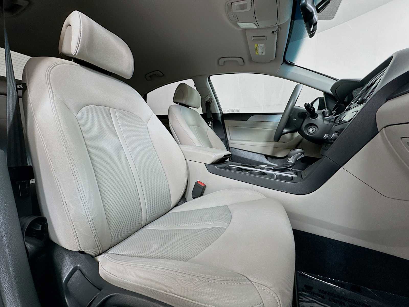 Used 2015 Hyundai Sonata SE w/ Option Group 02 FWD image 23