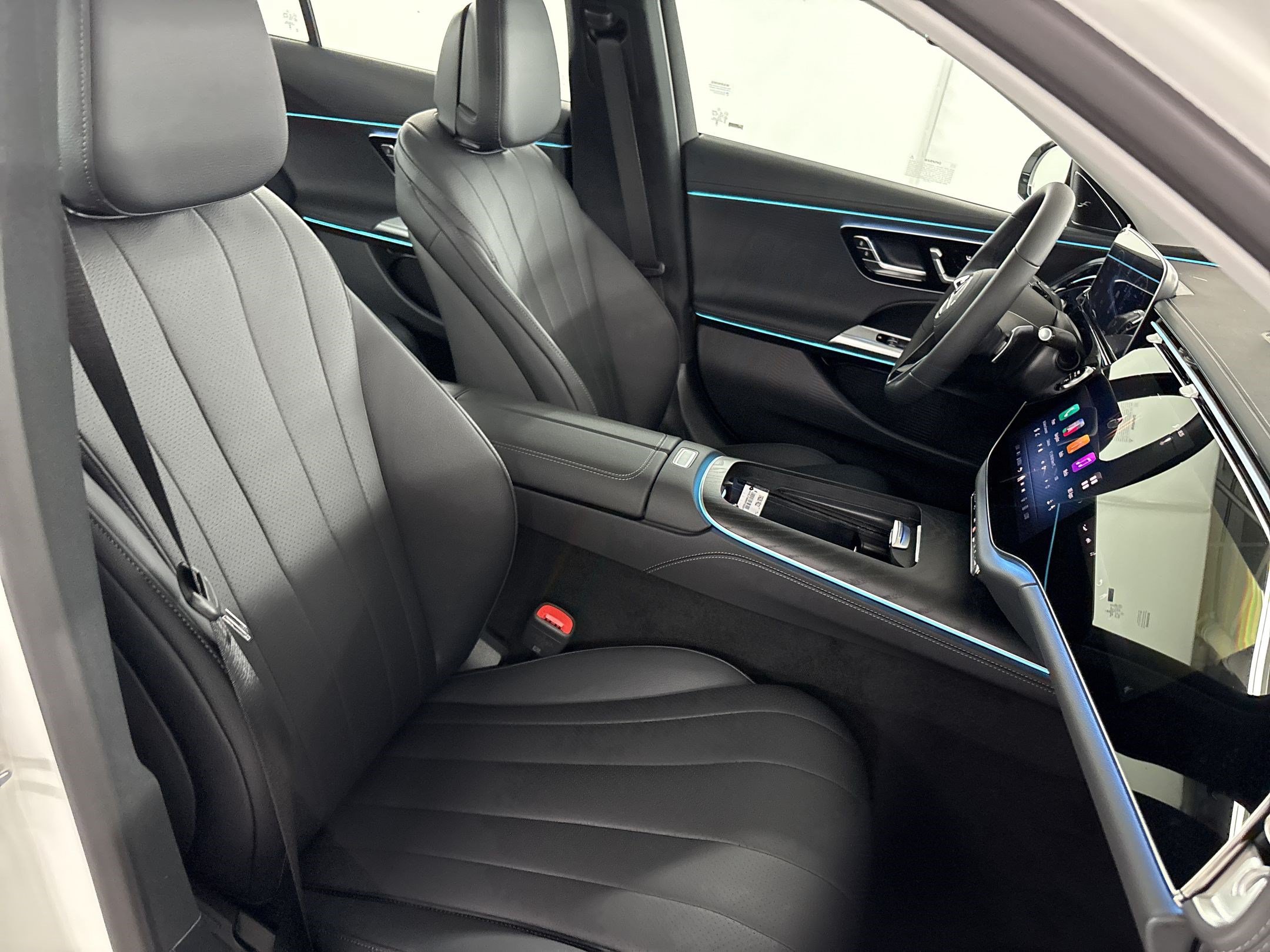New 2026 Mercedes-Benz E 450 4MATIC Sedan image 30
