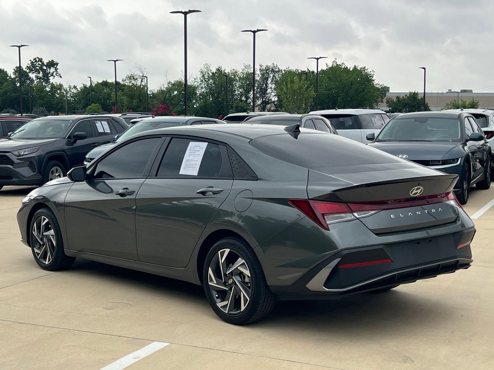 Certified 2025 Hyundai Elantra Sport FWD image 10