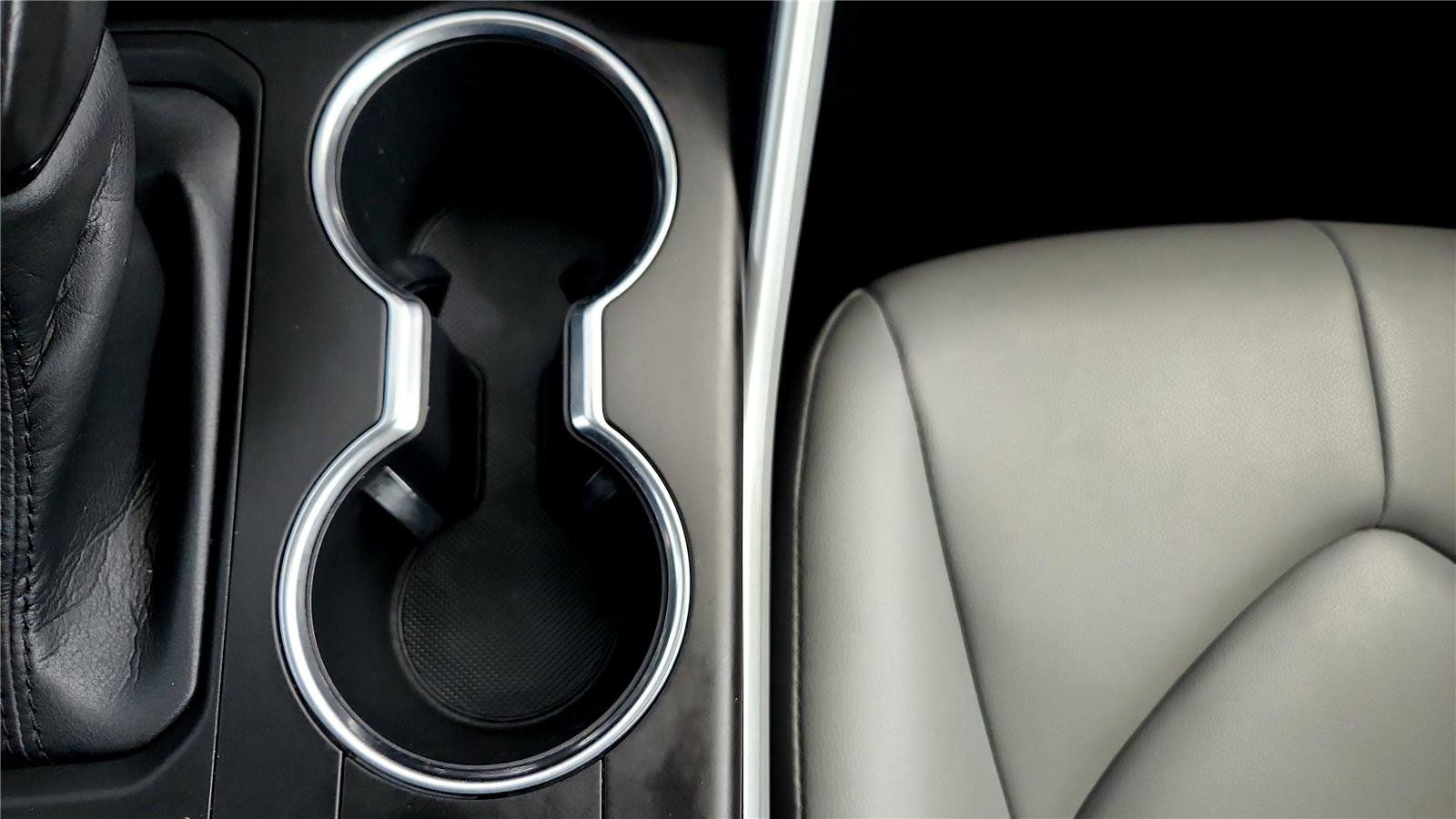 Certified 2020 Toyota Highlander XLE image 47