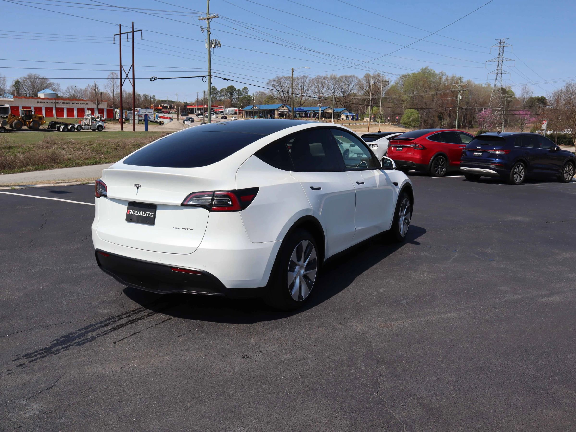 Used 2020 Tesla Model Y Long Range image 10